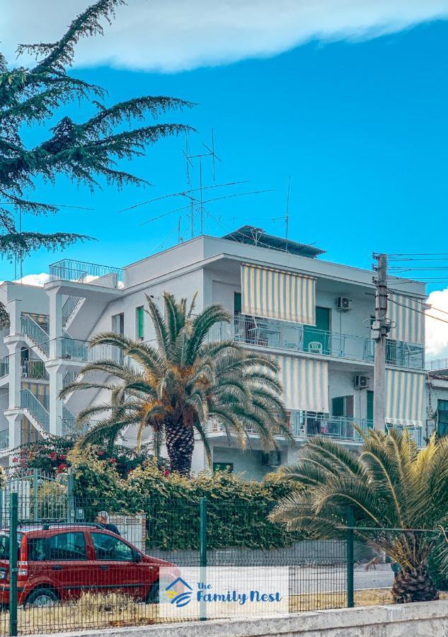 The Family Nest - Casa Eva Apartment Manfredonia Exterior foto