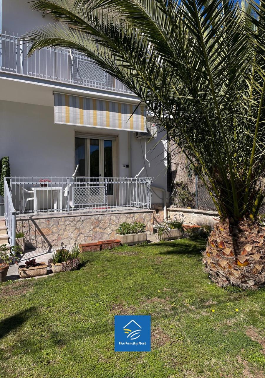 The Family Nest - Casa Eva Apartment Manfredonia Cameră foto